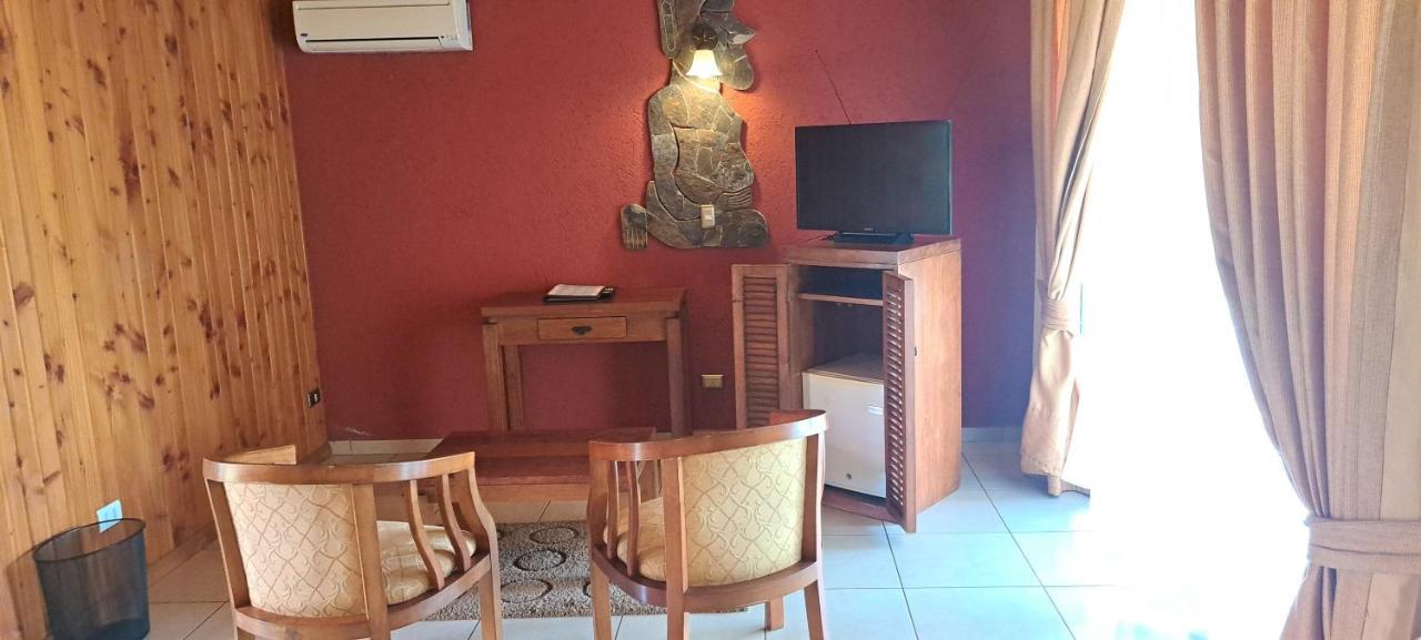 Hotel Puku Vai Hanga Roa Exteriör bild