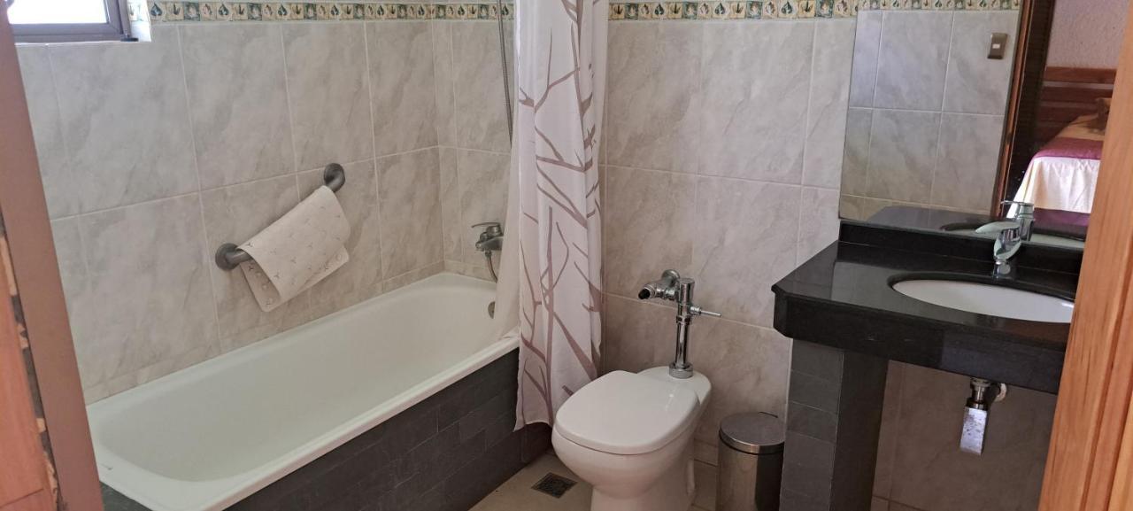 Hotel Puku Vai Hanga Roa Exteriör bild